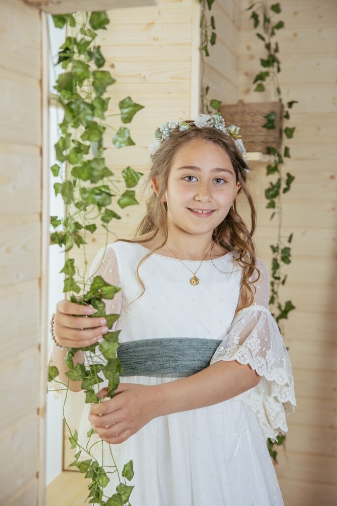 Daniela Comunion 2025 muare 13